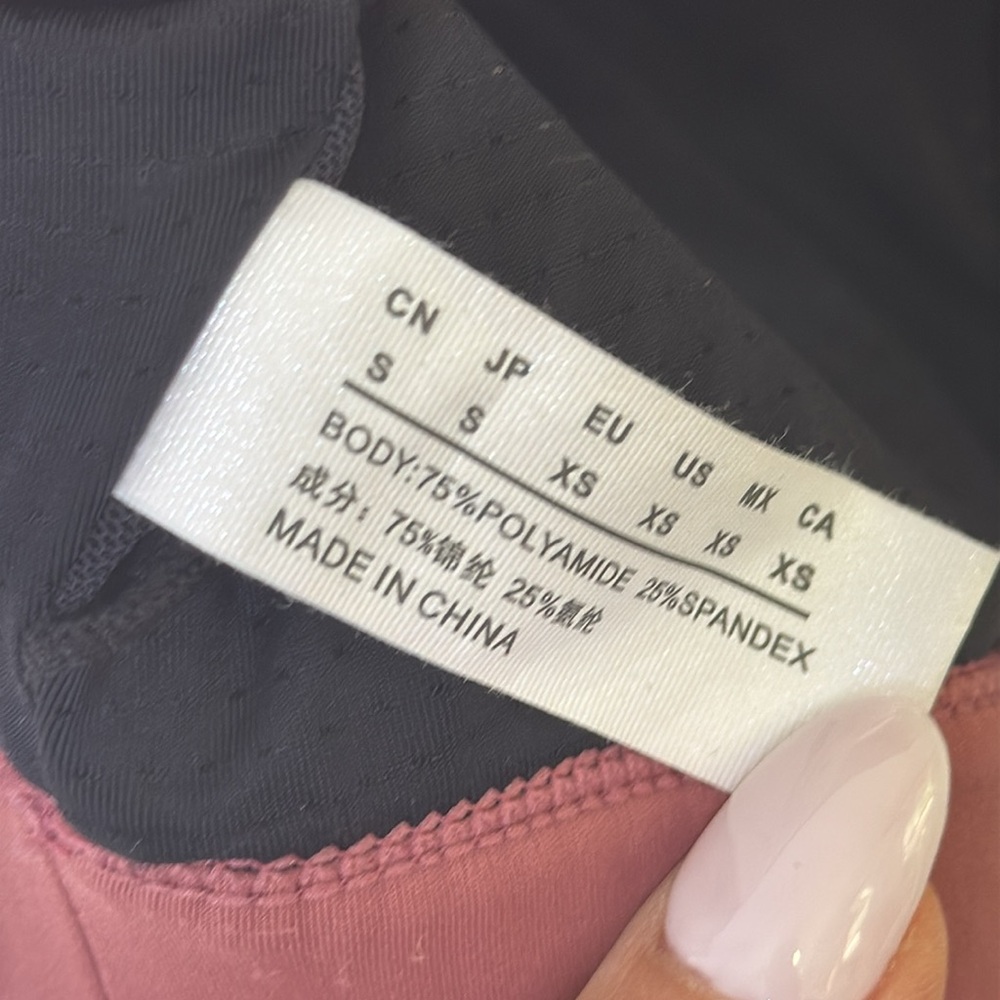 Pink Criss-Cross Strap Sports Bra - Picture 5 of 5